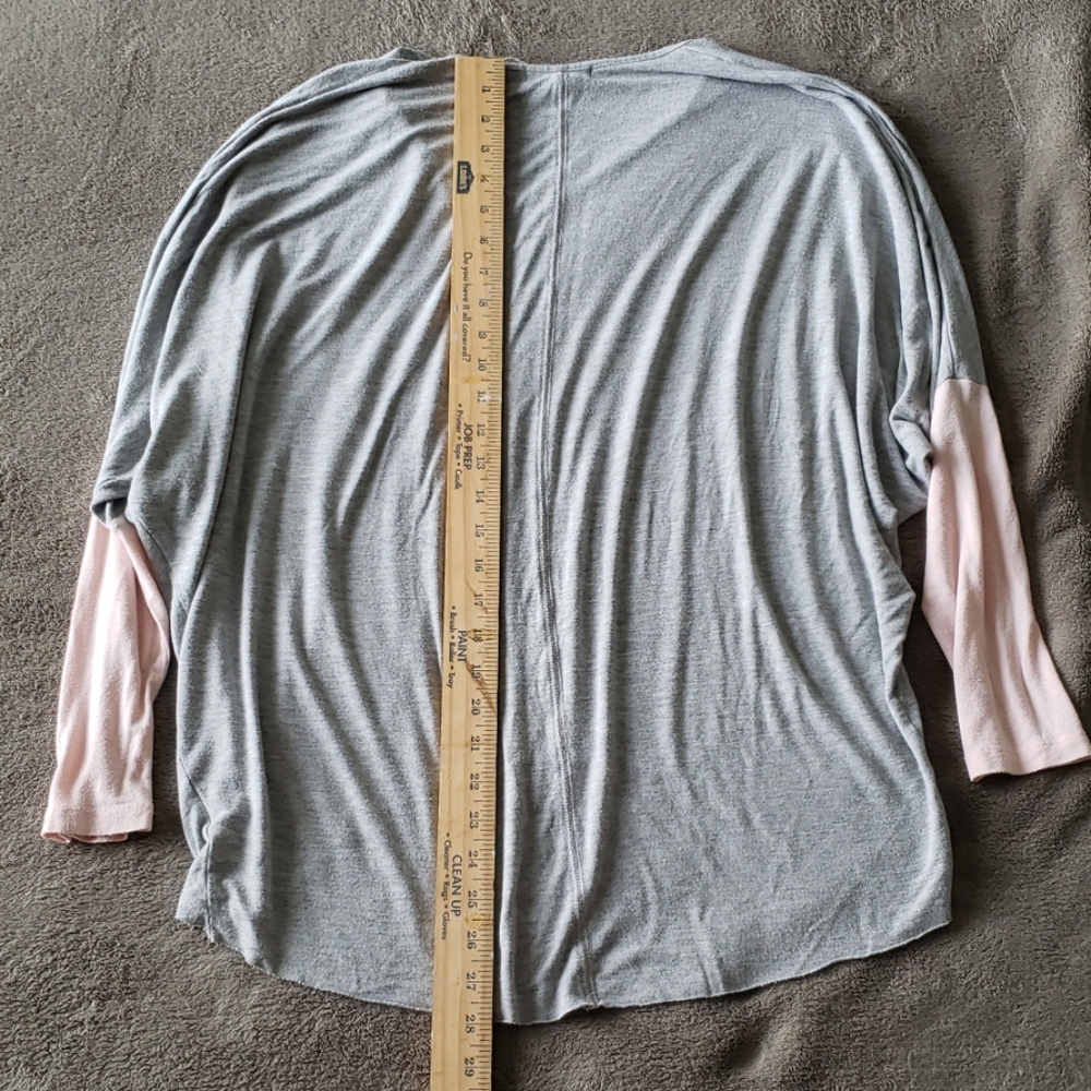 n/p Batwing Top - Picture 4 of 6